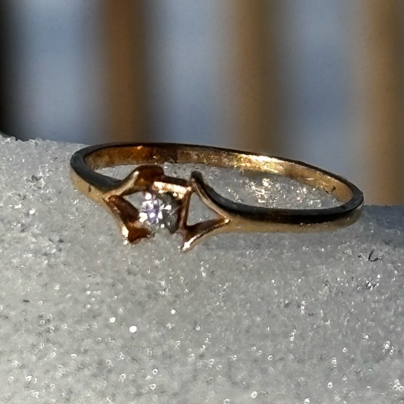 Vintage 14K Gold Ring Diamond Centre Stone - Picture 2 of 10